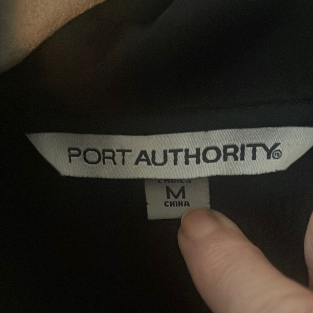 NWOT Diamond Resorts Black Jacket White Logo comfy, weather proof pockets - Picture 5 of 9